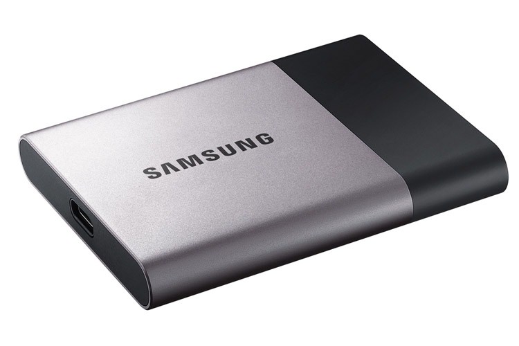 سامسونگ حافظه‌ی SSD جدید خود را با ظرفیت ۲ ترابایت در CES 2016 رونمایی کرد