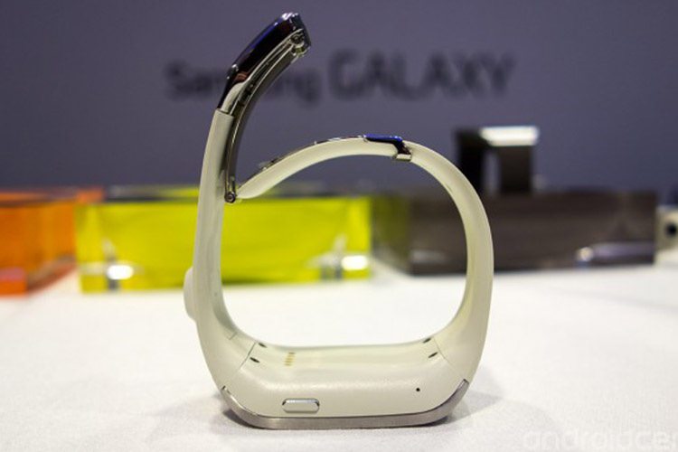 سامسونگ تایید کرد که پشتیبانی از ساعت Galaxy Gear به گلکسی S3 ، S4 و Note 2 اضافه میشود