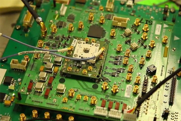 کوالکام بخش تولید تراشه را از بدنهی کمپانی جدا نمیکند