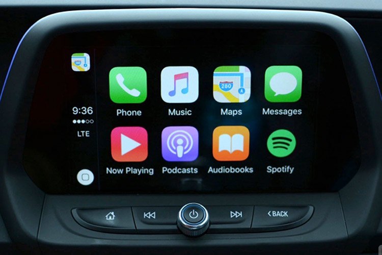 اپل سه دامنه مرتبط با فعالیت خودروسازی برای خود به ثبت رساند