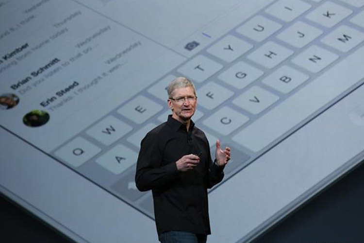 در سال 2013، اپل 4.2 میلیون دلار به تیم‌کوک پرداخت کرده است