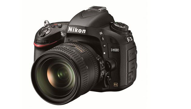 نیکون دوربین حرفهای فریم کامل D600 را معرفی کرد: سنسور 24 مگاپیکسلی، بدنه فلزی و قیمت 2100 دلار