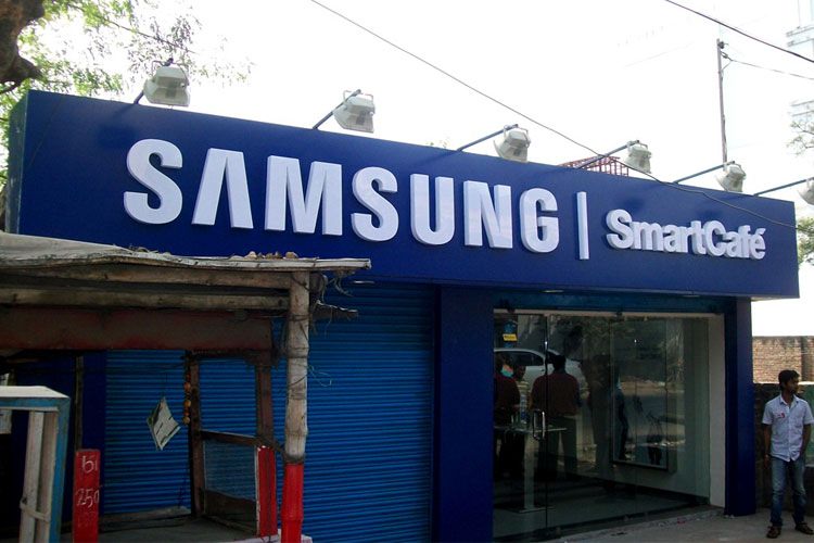 سامسونگ ایستگاه‌های شارژ رایگان در هند برقرار کرده است