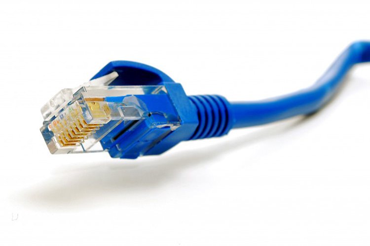 کارت زرد مجلس به واعظی به خاطر افزایش پهنای باند اینترنت