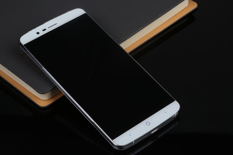 Elephone گوشی P8000 را به حافظهی رم 3 گیگابتی و پشتیبانی از LTE به قیمت 210 دلار به فروش میرساند