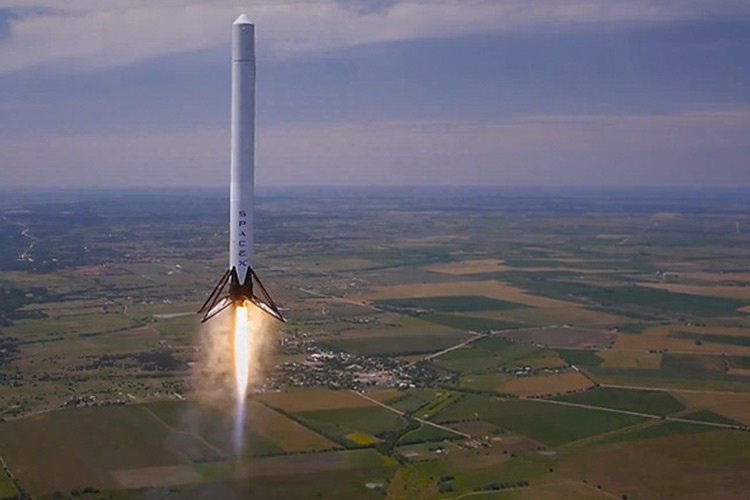 تماشا کنید: پرتاب موشک SpaceX و باز گشت آن از ارتفاع یک کیلومتری به زمین