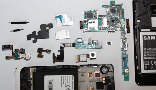 جداسازی و تجزیه و تحلیل تک تک قطعات تلفن Galaxy S II سامسونگ