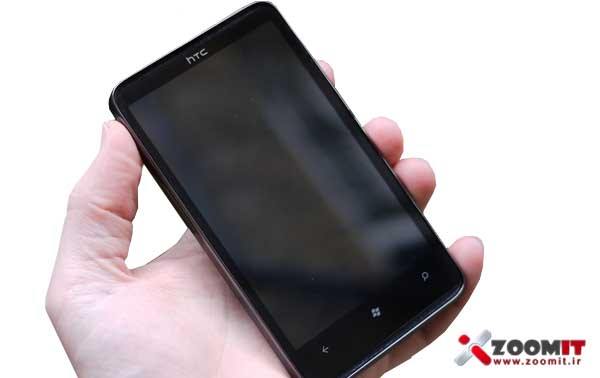 بررسی یکی از بزرگترین گوشی های بازار با سیستم عامل Windows Phone 7