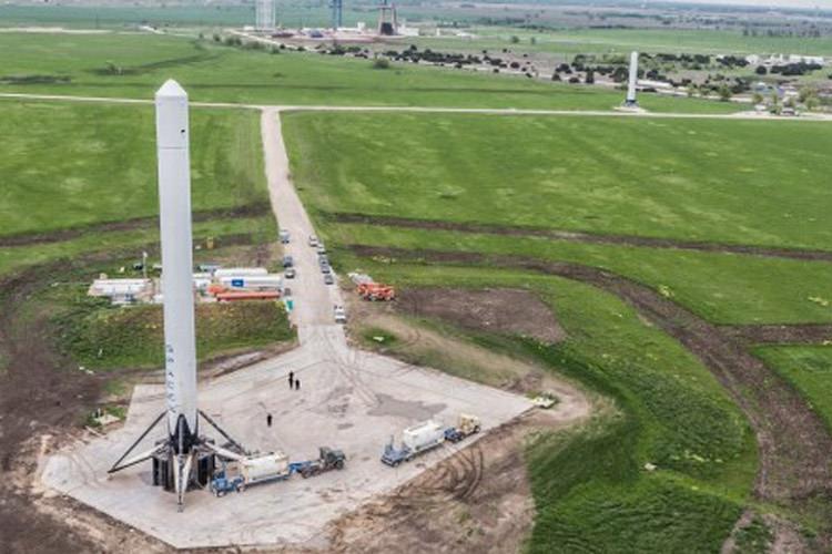 موشک SpaceX در فضا منفجر شد