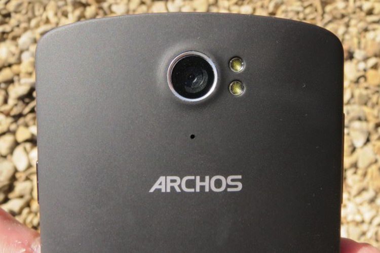 شرکت Archos یک تبلت و یک گوشی هوشمند ویندوزفونی را معرفی کرد