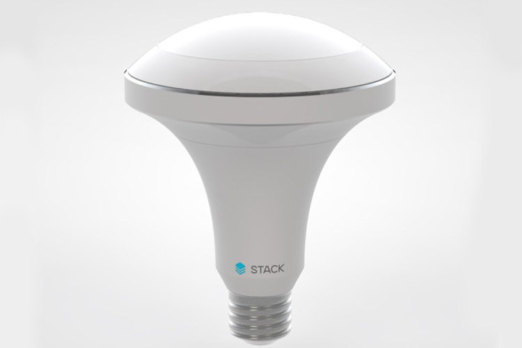 مهندسان پیشین تسلا و ناسا، لامپ LED هوشمند با قابلیت سنجش نور محیط تولید کردند