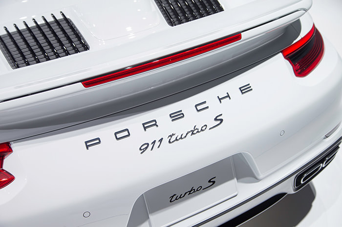2017 porsche 911 turbo s 