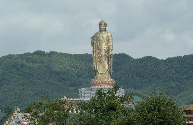largest-statues-7