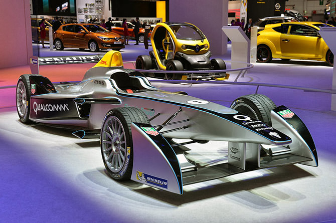 2014-Spark-Renault-SRT-01E-01