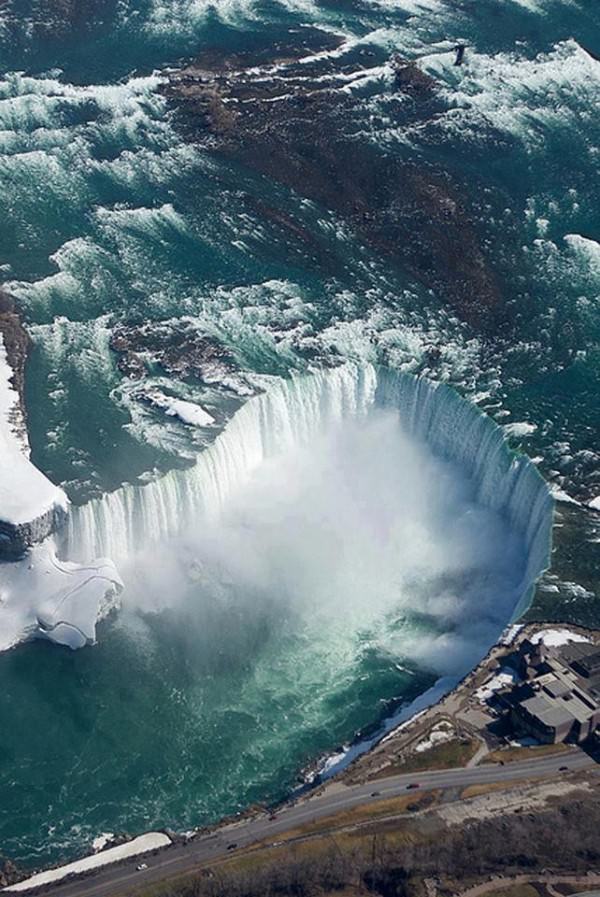 niagara-falls-600x897