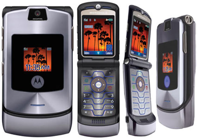 Motorola-RAZR-V3-2004-flagship-650
