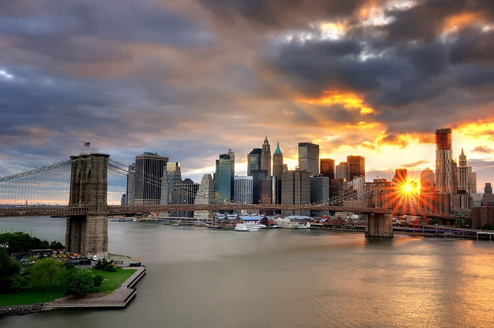 طلوع خورشید در نیویورک