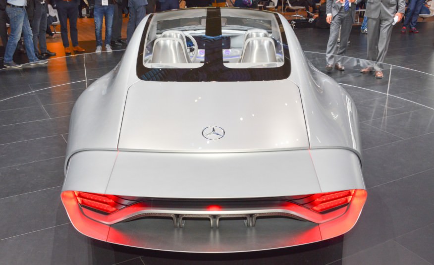 Mercedes Benz concept IAA 105 876x535