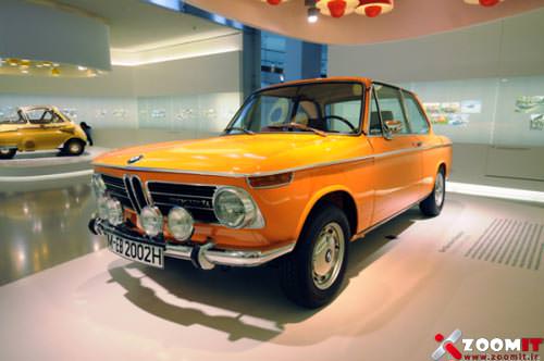 BMW_car_2002-1966